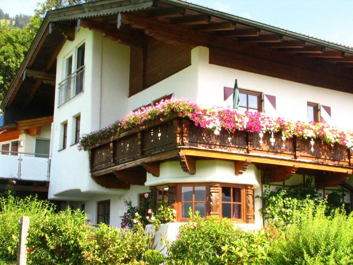 Appartement Lotte Familie Gruenberger Brixen im Thale Eksteriør bilde